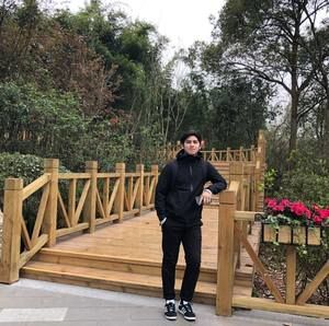 Meet your Posher, Michael